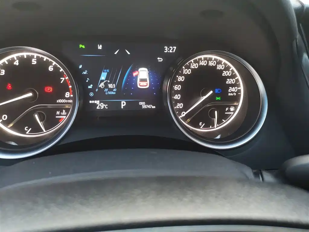 Toyota Camry 2021 2.0G Luxury Edition фото 8