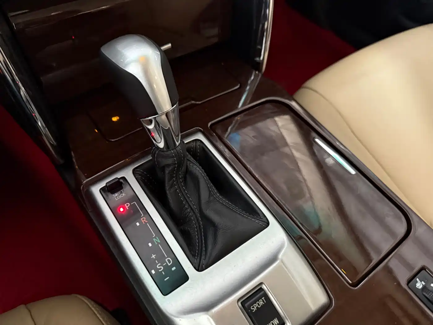 Toyota Reiz 2013 2.5V Premium Edition фото 25