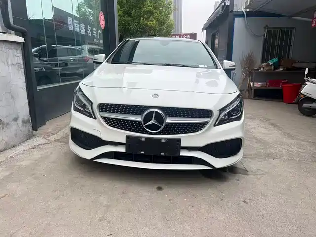 MERCEDES-BENZ CLA