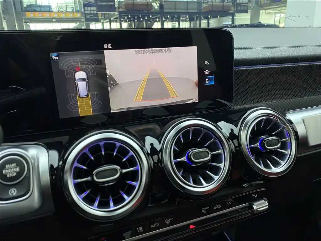 MERCEDES-BENZ GLB AMG