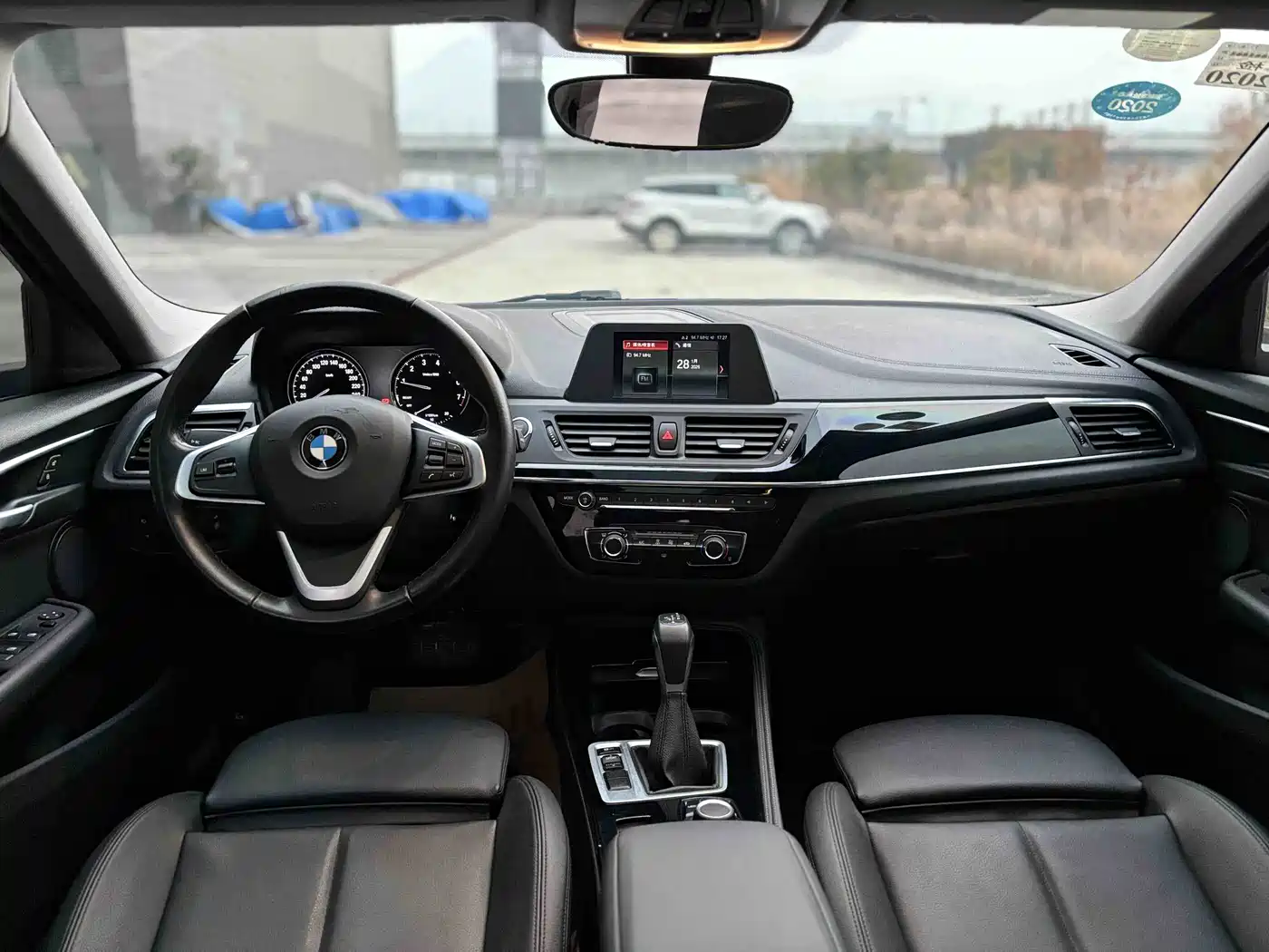 BMW 1 Series 2018 118i Sport Edition фото 5