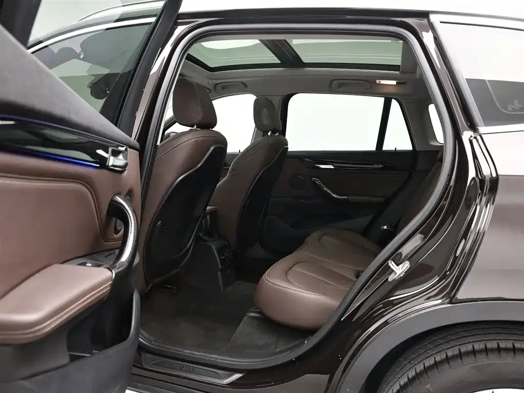 BMW X1 2020 sDrive20Li Premium Edition фото 15