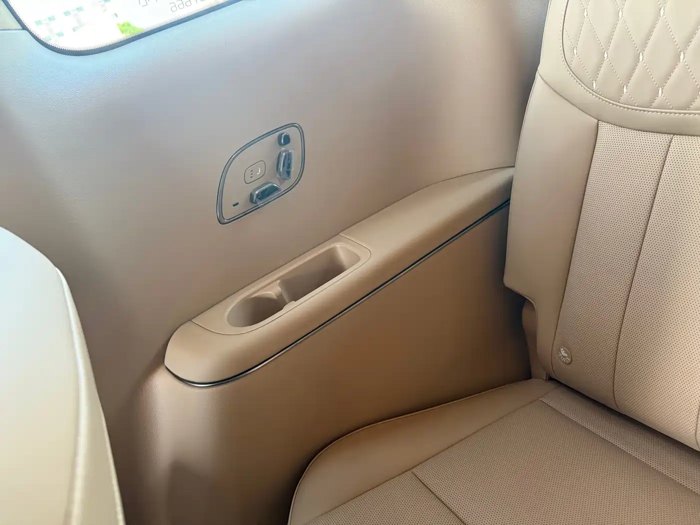 Hongqi HQ9 PHEV 2026