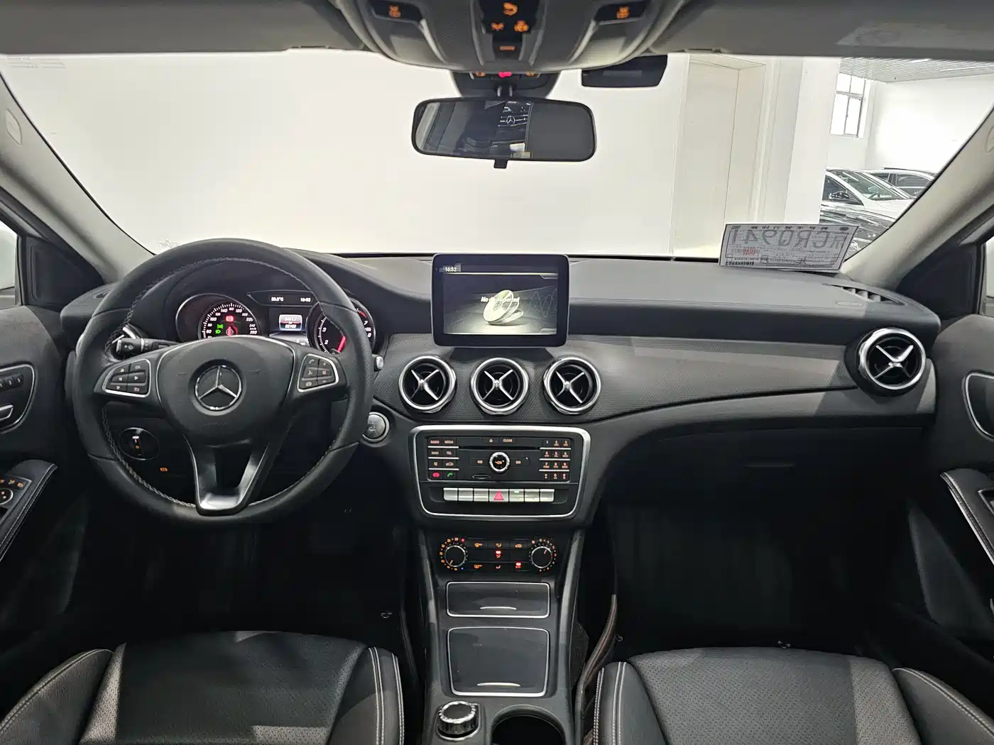 Mercedes-Benz GLA 2017 GLA 200 Fashion фото 10