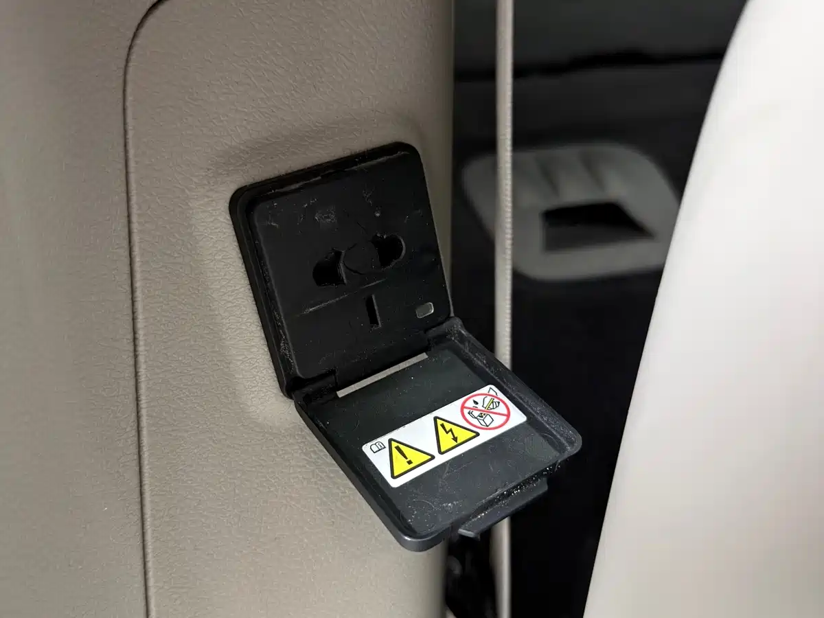 Chrysler Pacifica 2019 2017 3.6L Premium Edition
