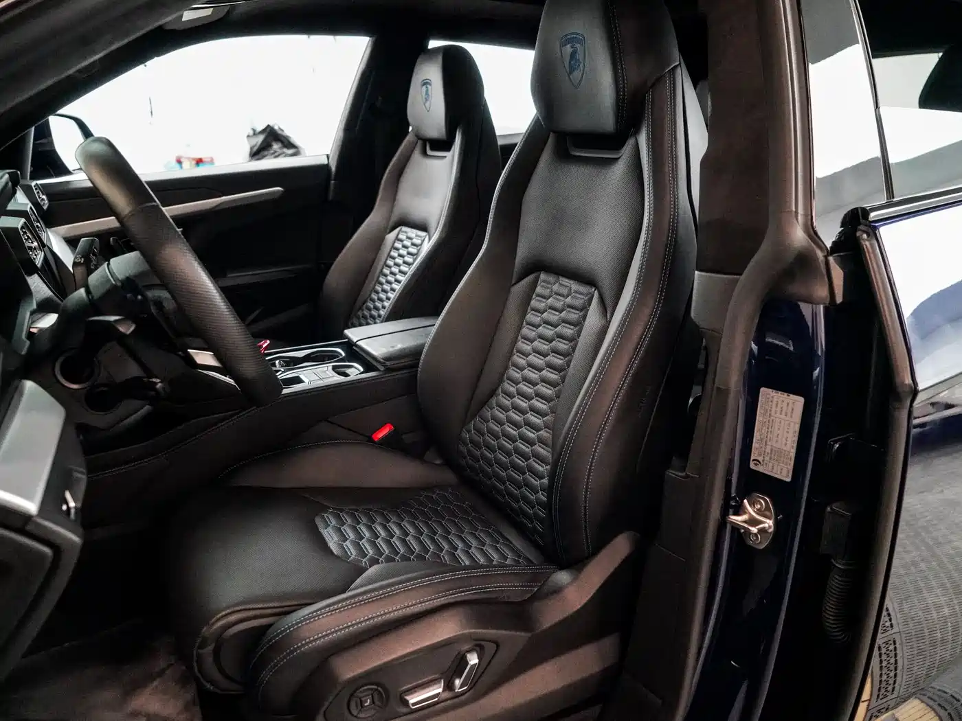 Lamborghini Urus 2018 4.0T V8 фото 12