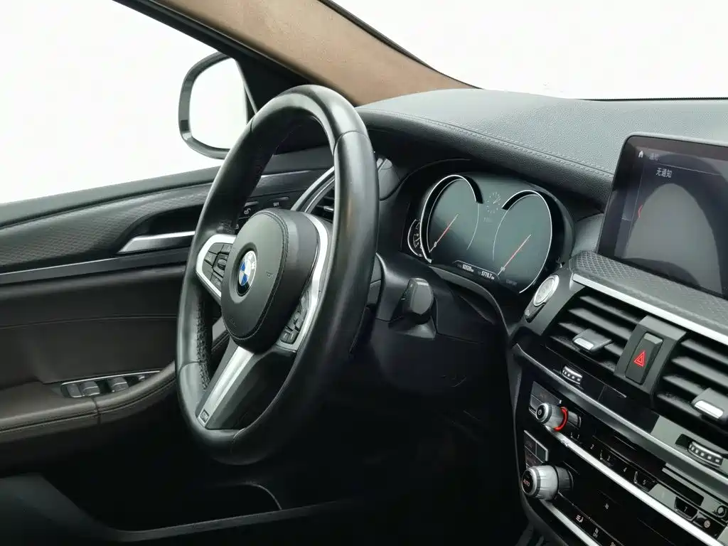 Photo 22 - BMW X4