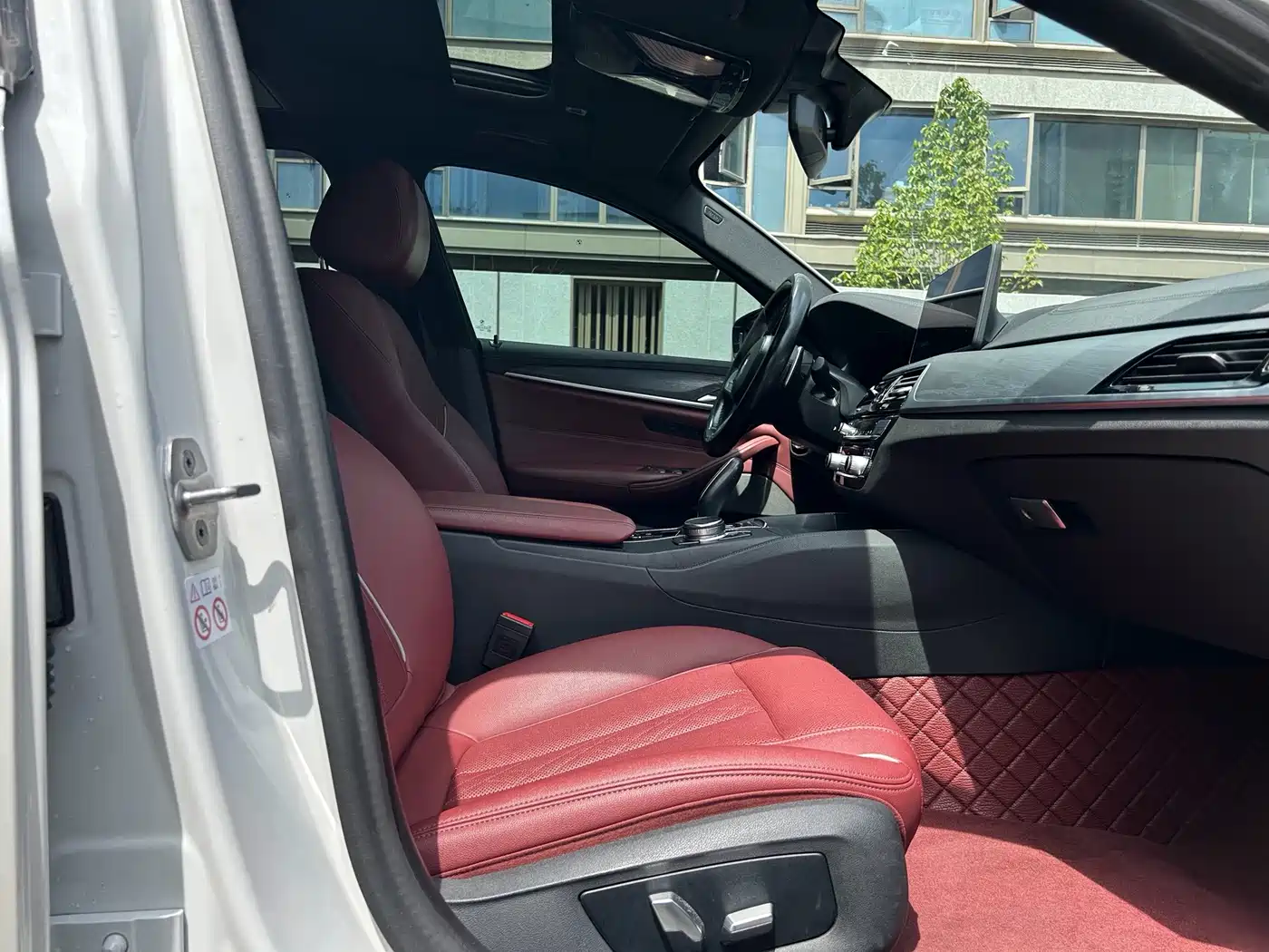 BMW 5 Series 2022 Model Second Facelift 530Li Leading M Sport Package фото 12