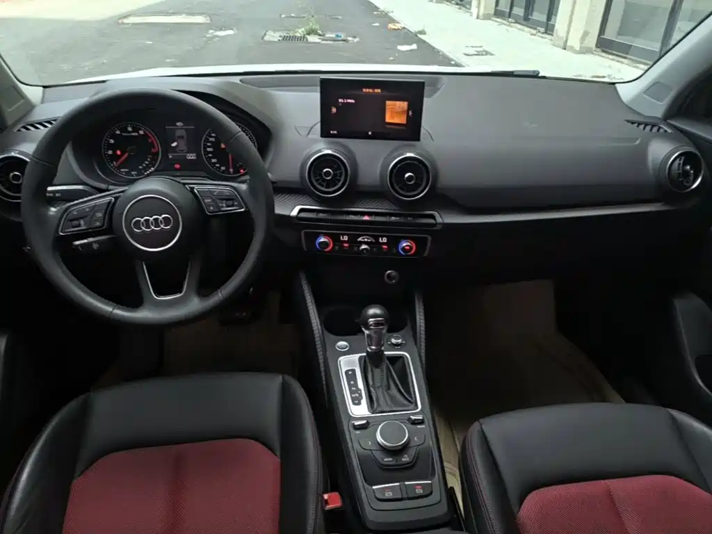 Фото 10 - Audi Q2L