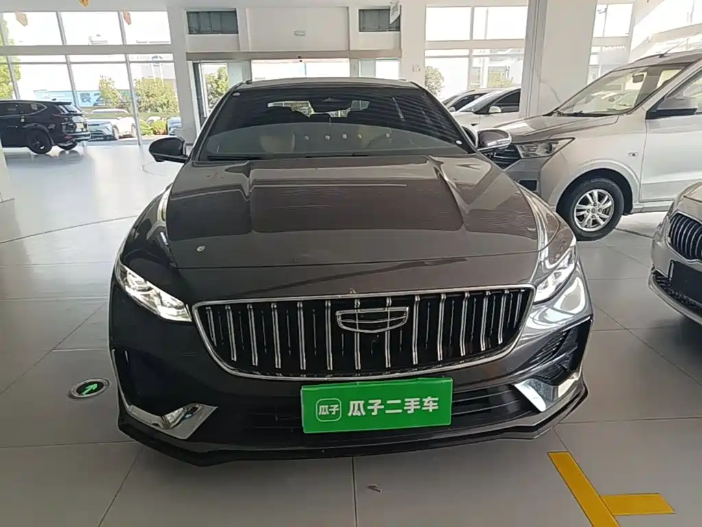 Фото 3 - Geely Preface