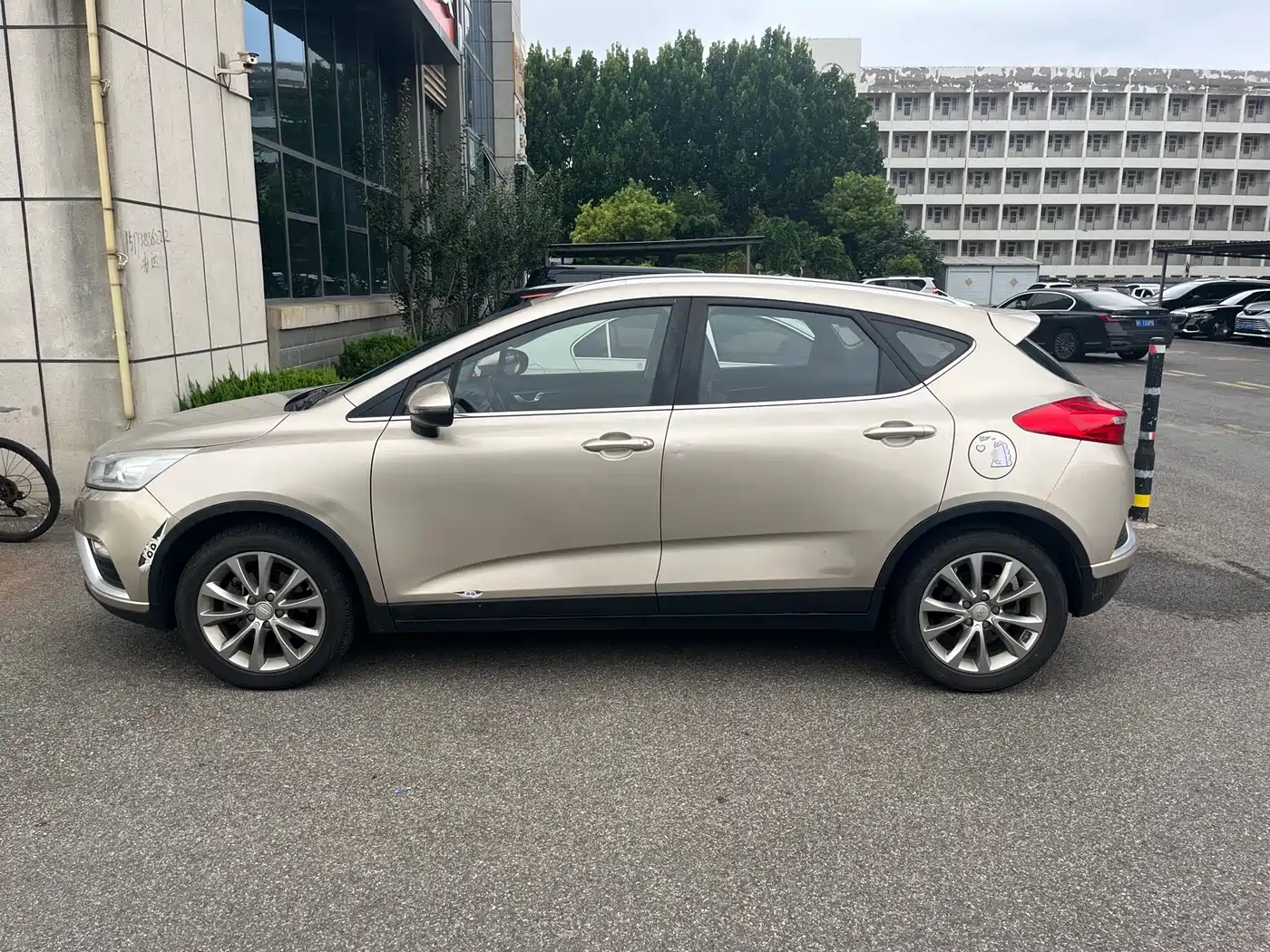 Фото 6 - Geely Emgrand GS