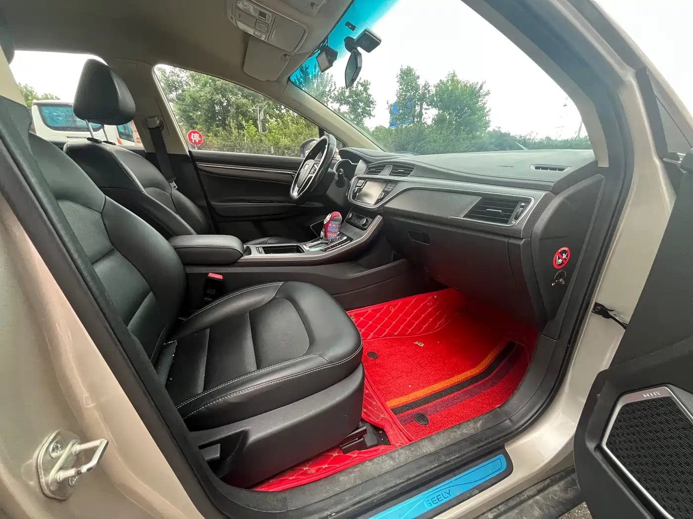 Фото 17 - Geely Emgrand GS