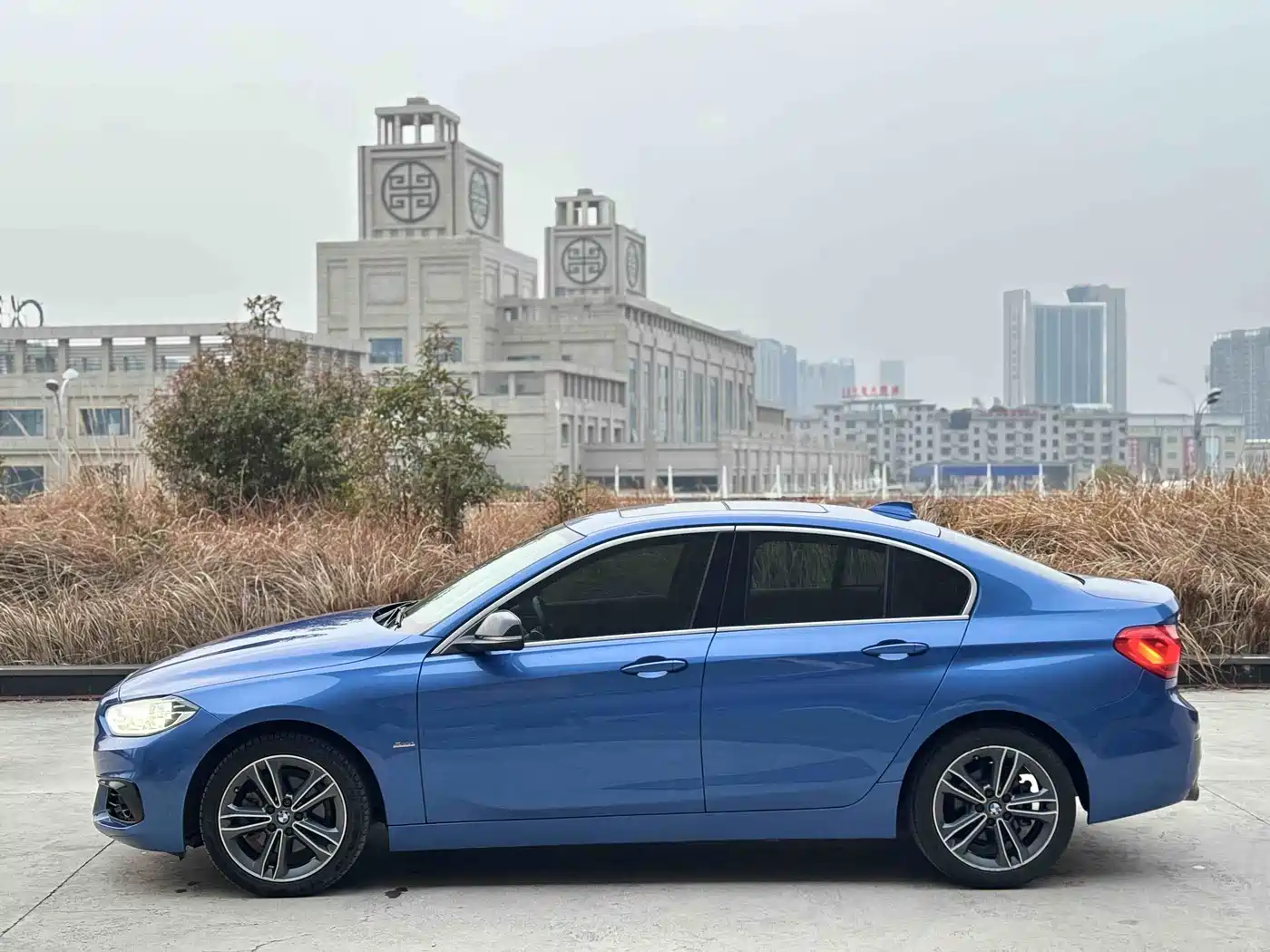 BMW 1 Series 2018 118i Sport Edition фото 18