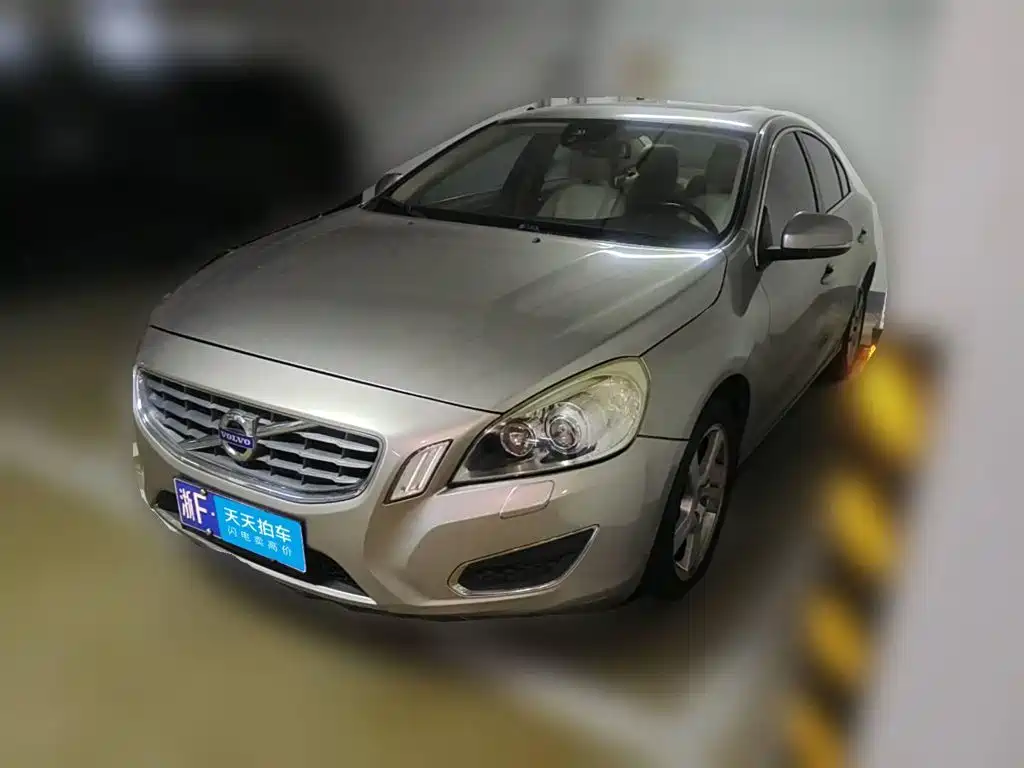 Volvo S60 (Import) 2011 2012 T5 Elegance Edition