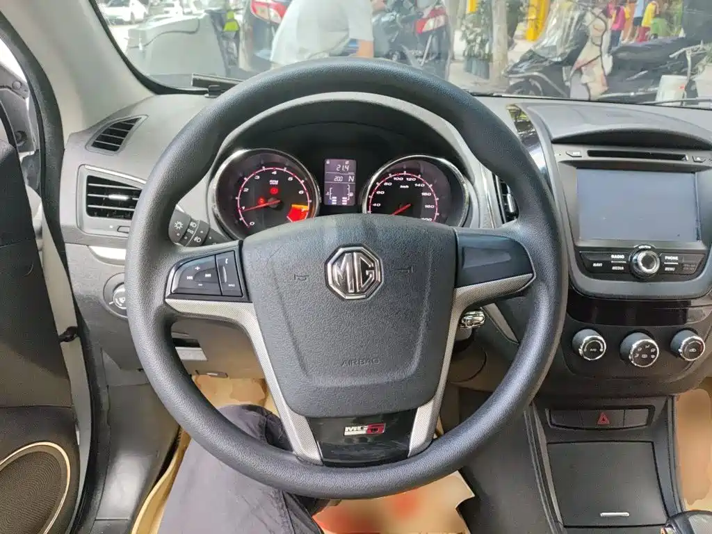 MG MG5 2014 2014 1.5T Automatic Luxury