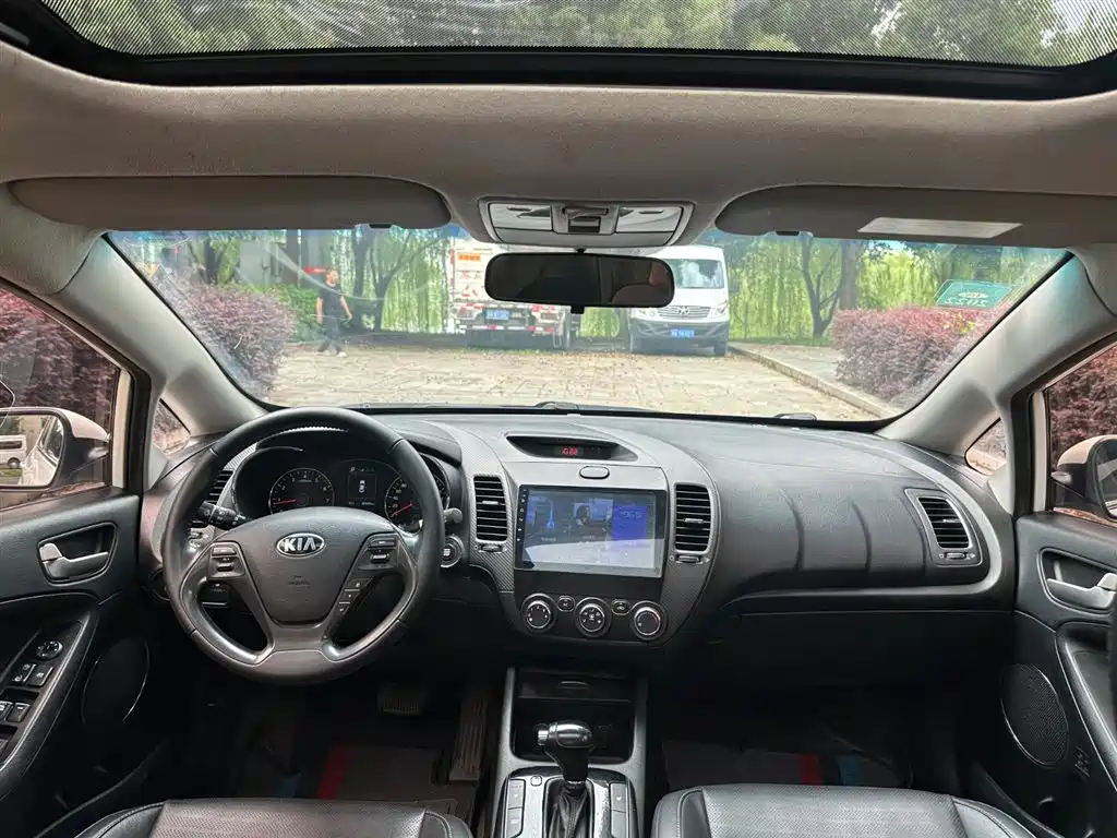 Kia K3 2017 1.6L Automatic 15th Anniversary Special GLS фото 12