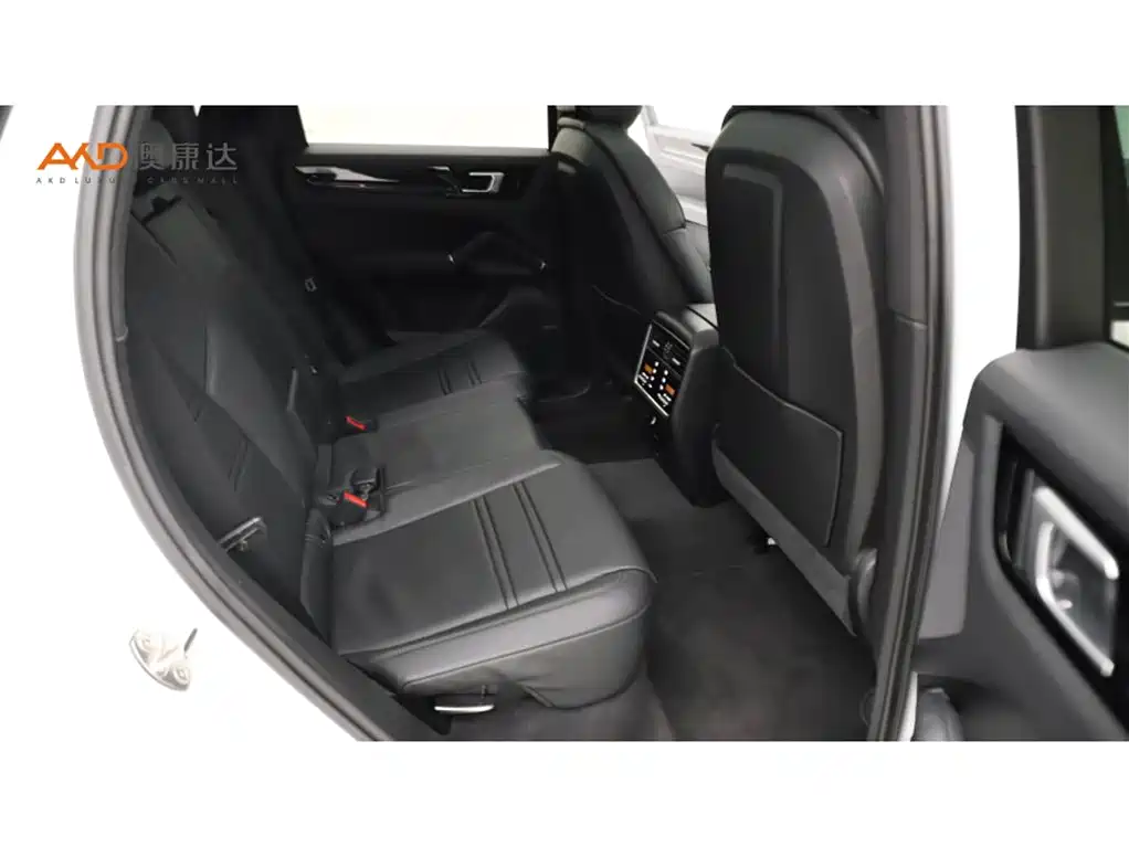 Фото 8 - Porsche Cayenne