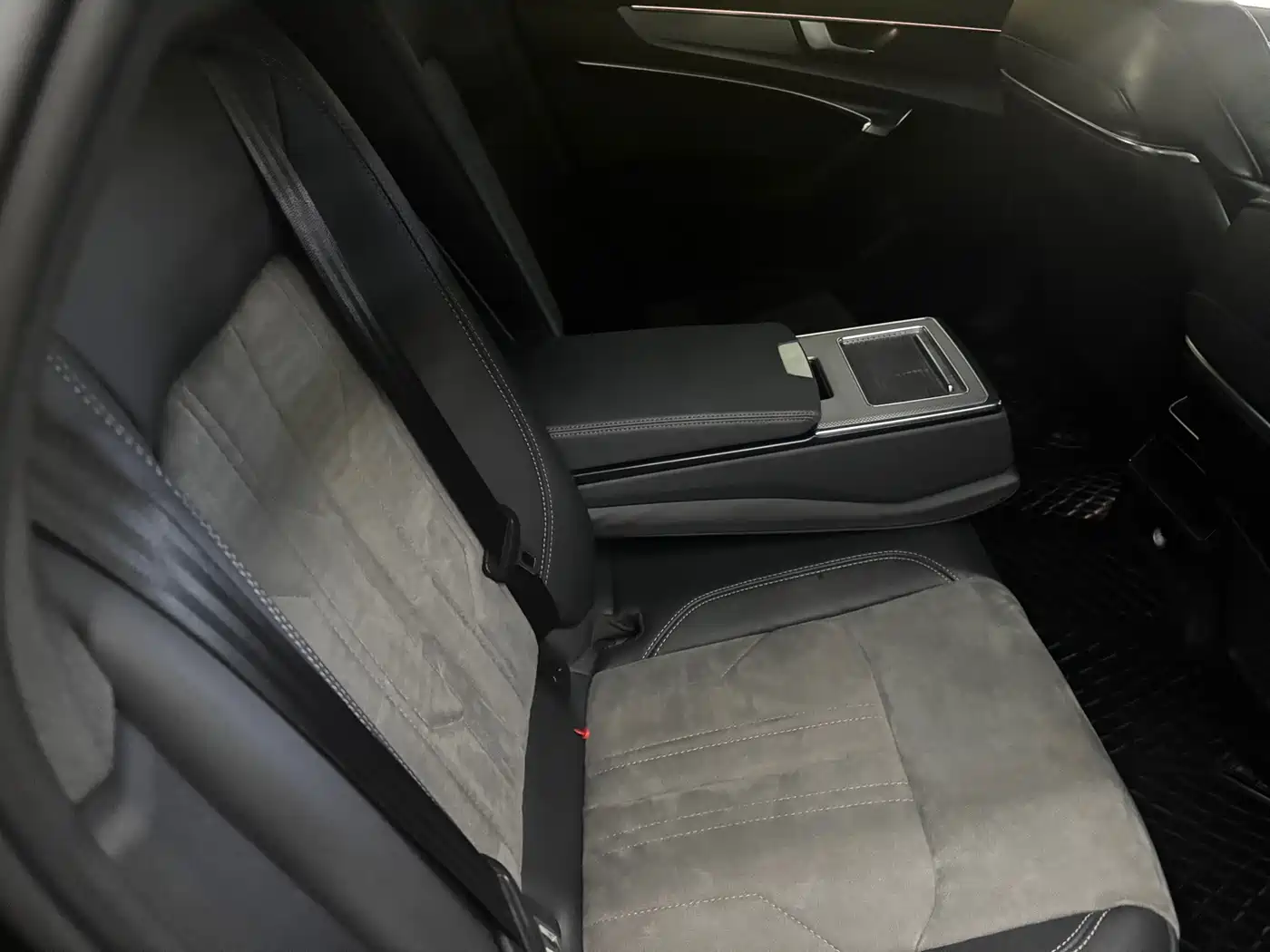 Audi A6L 2022 40 TFSI Luxury Dynamic фото 9