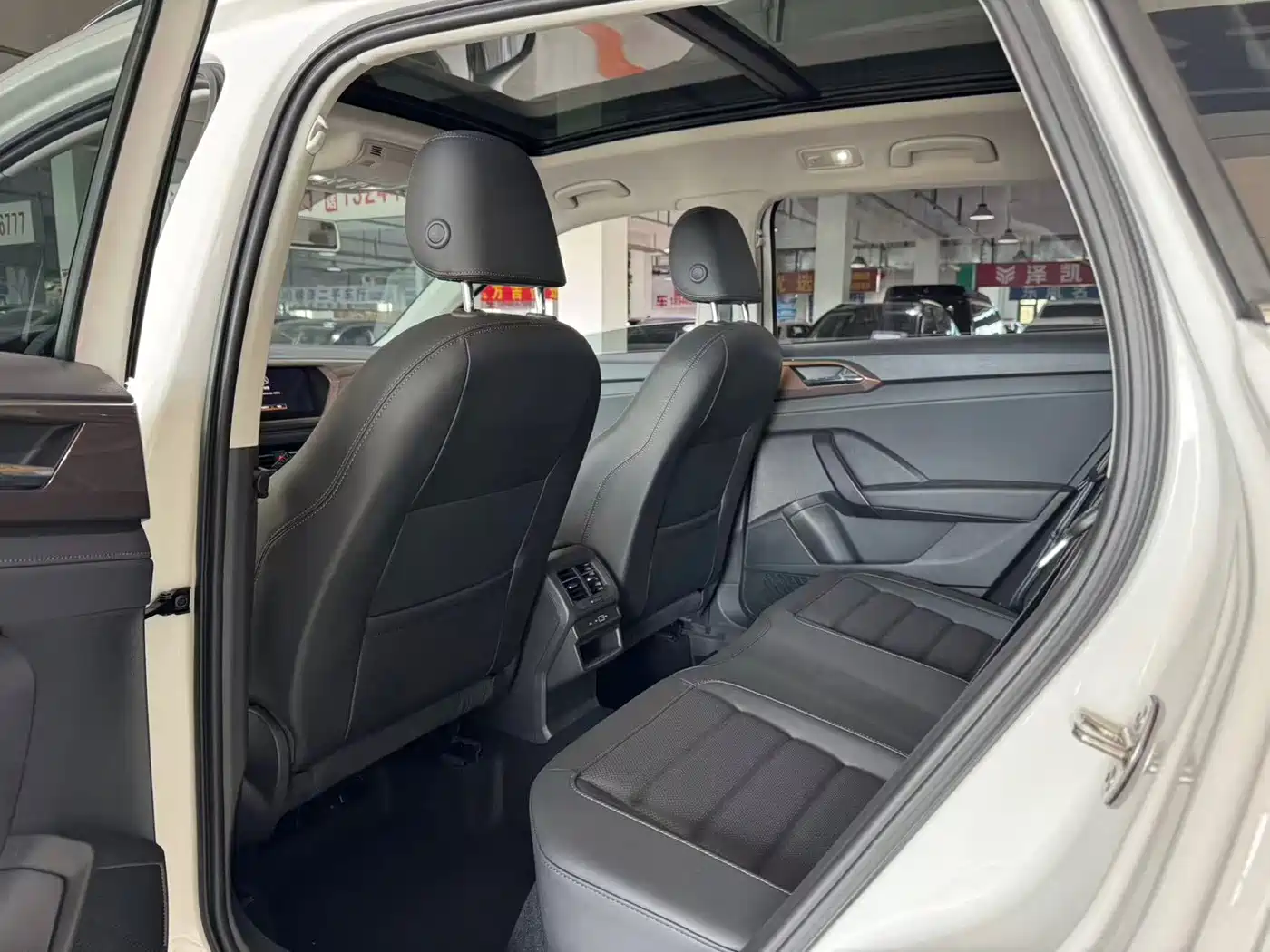 Volkswagen Tharu, миниатюра 8