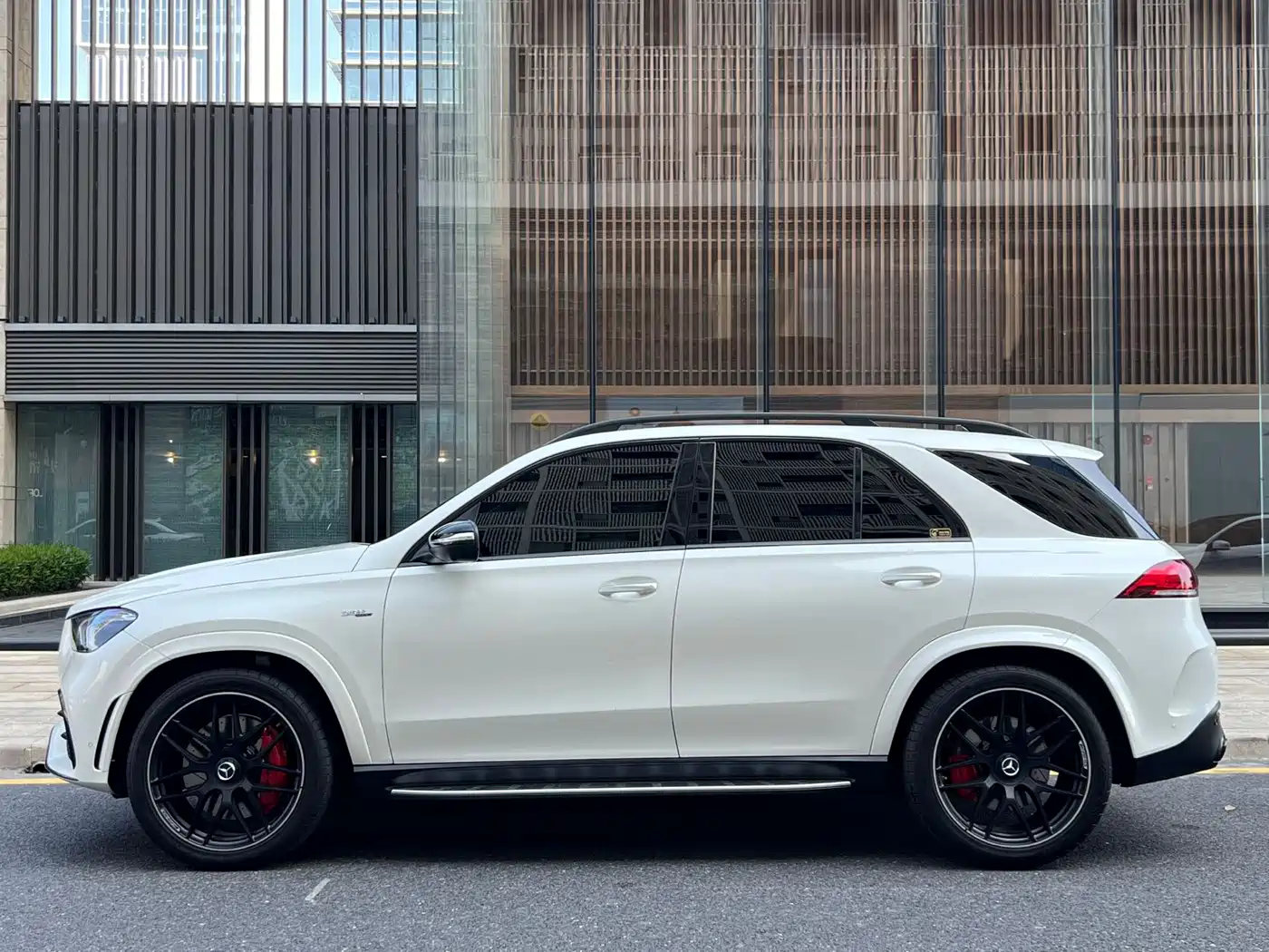 MERCEDES-BENZ GLE AMG