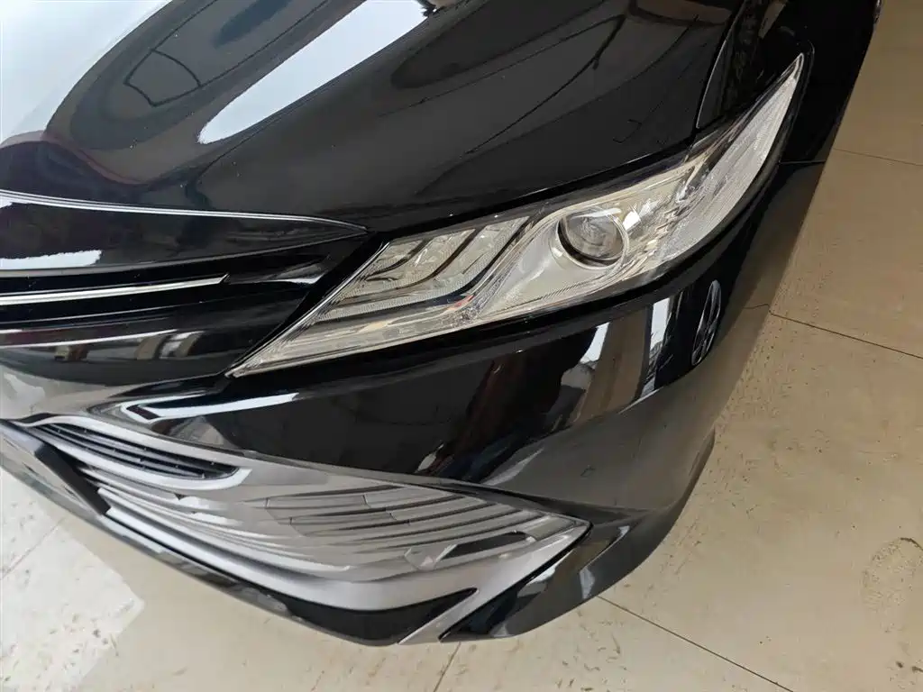 Toyota Camry 2018 2.5G Luxury Edition фото 24