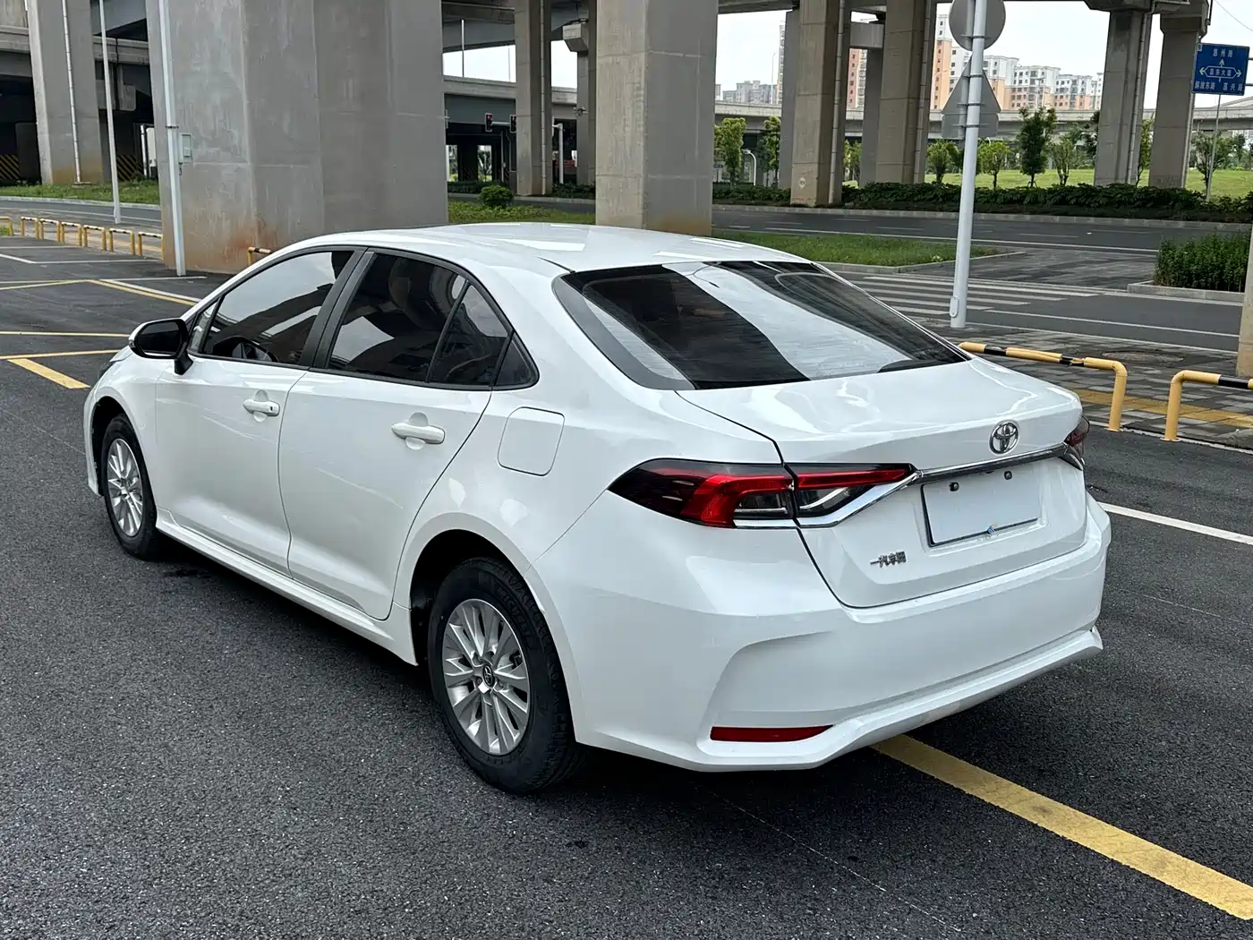 Toyota Corolla 2019 1.2T S-CVT GL-i Elite Edition фото 5