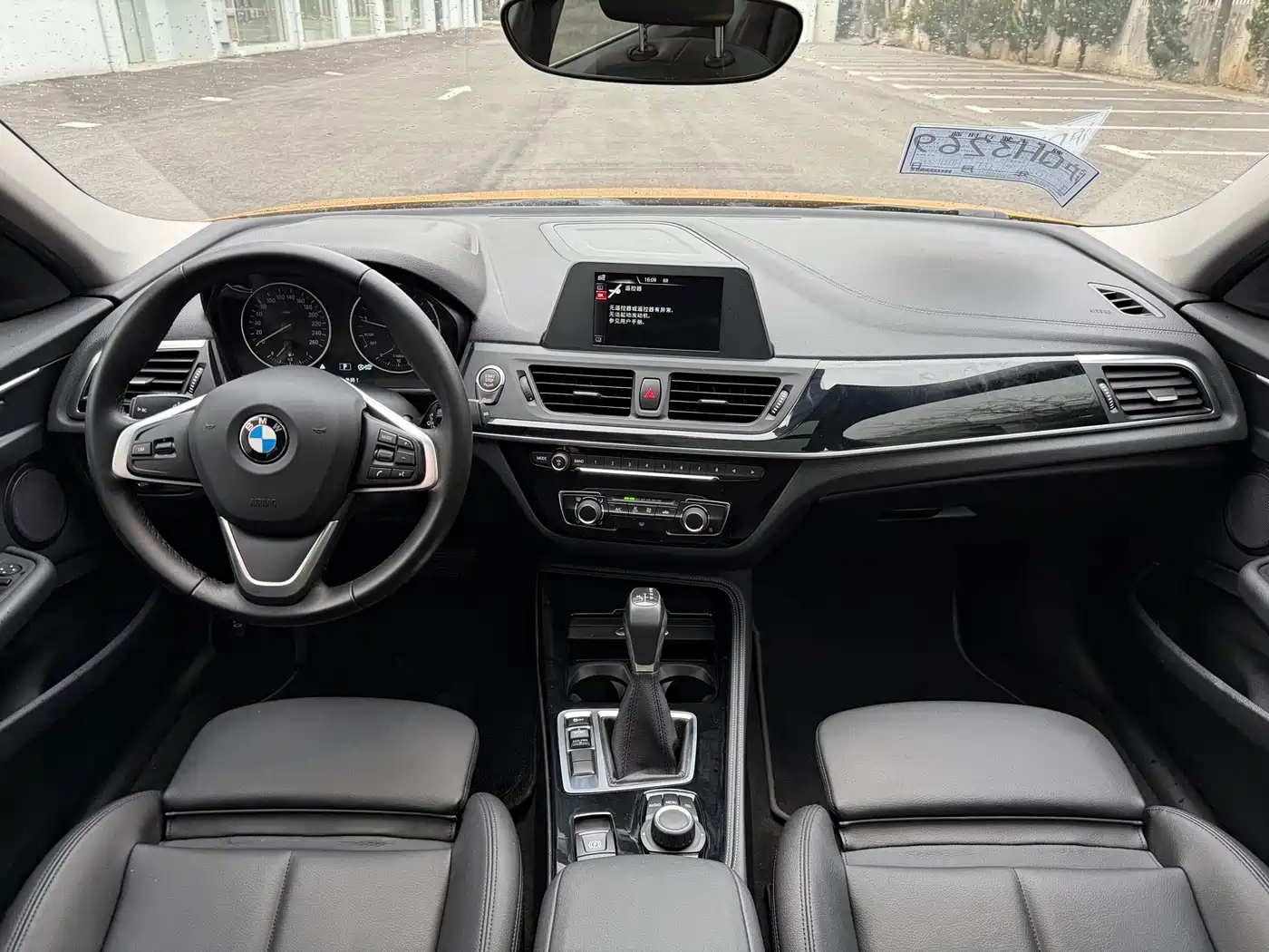 BMW 1 Series 2017 118i Sport фото 24
