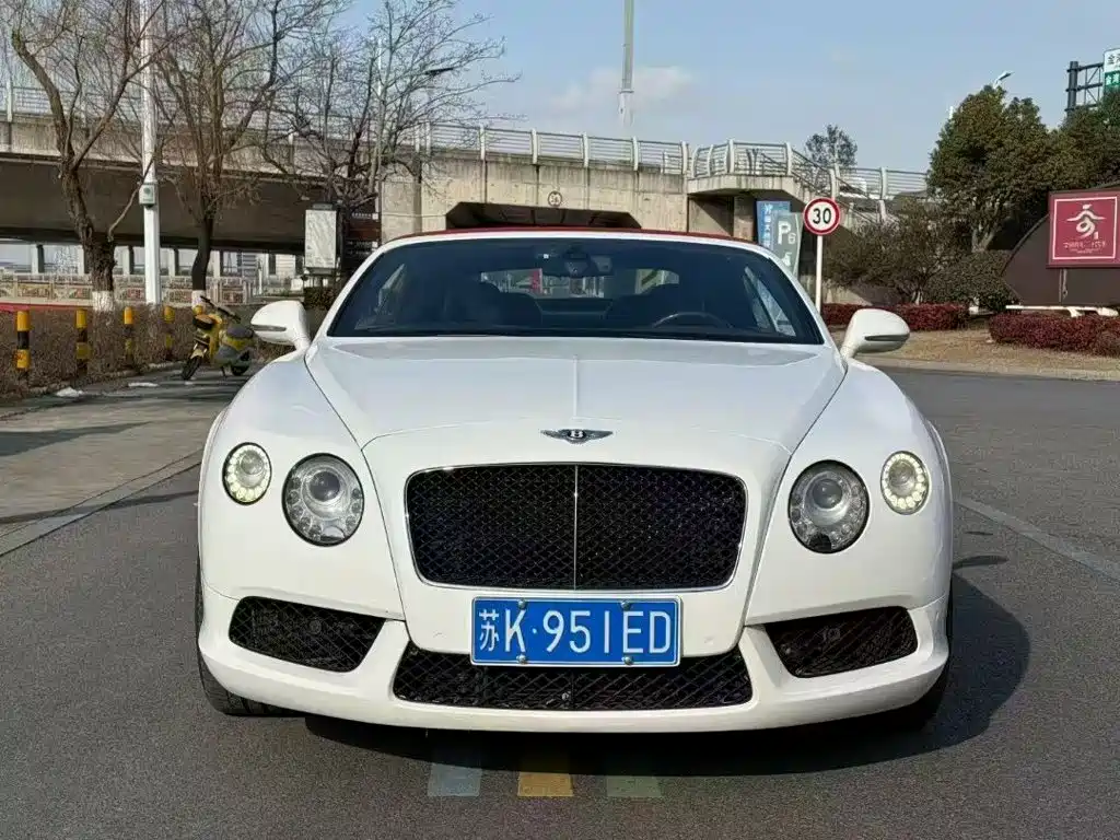 Фото 2 - Bentley Continental