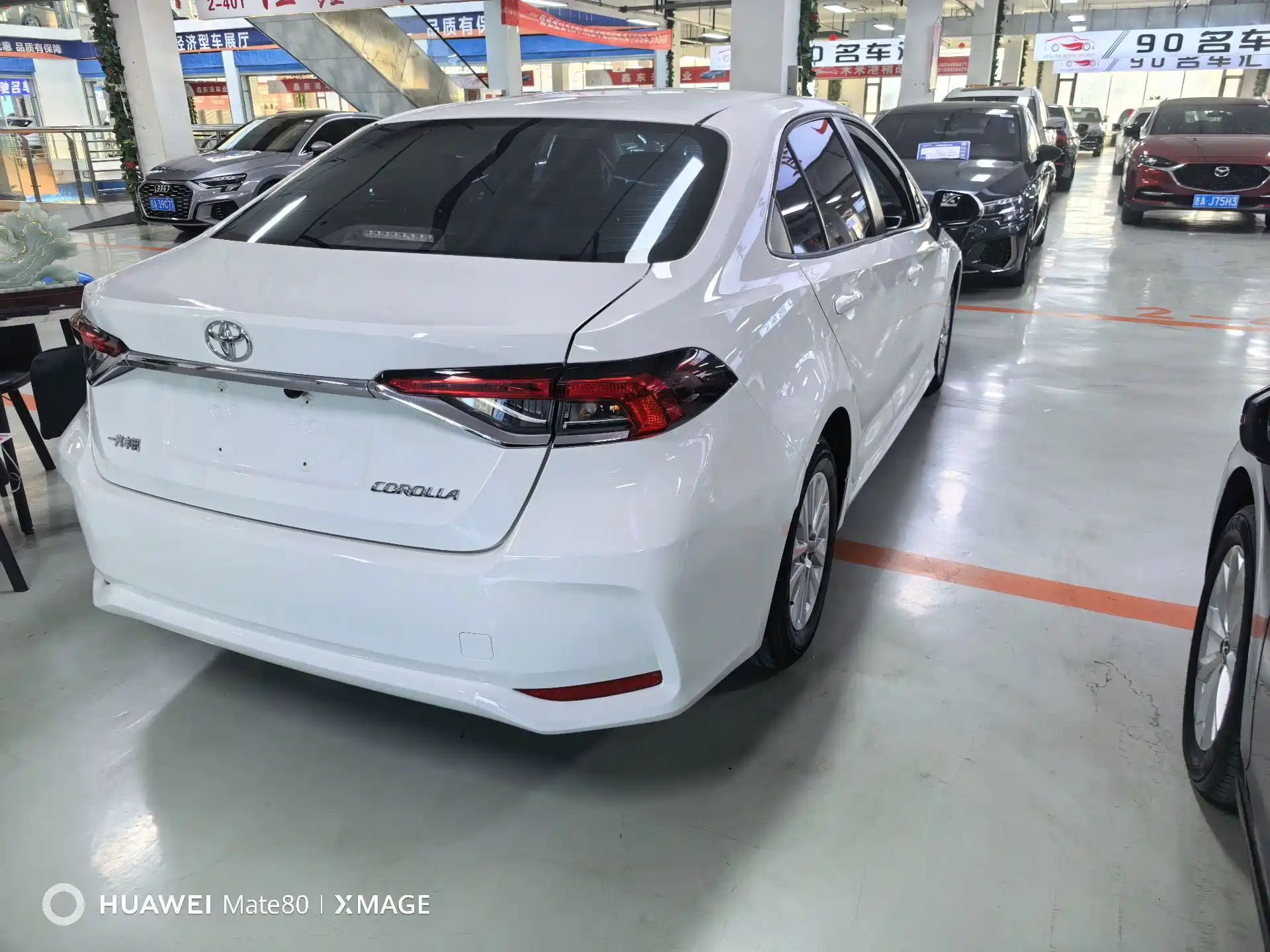 Фото 4 - Toyota Corolla