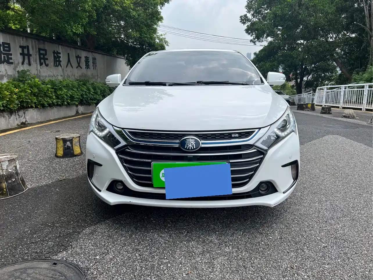 BYD Qin New Energy 2019 2018 1.5T Smart Premium
