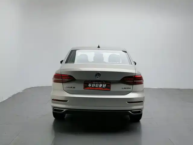 Volkswagen Lavida 2019 1.5L Automatic Comfort Edition China VI — фото 4