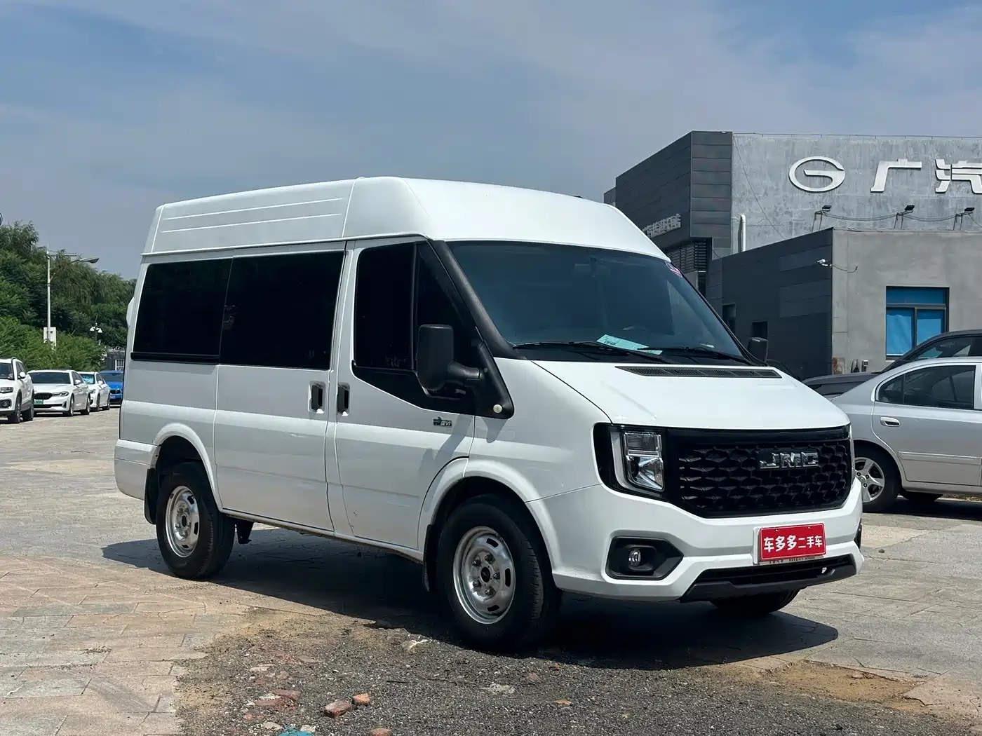 Jiangling JMC Fushun 2024 2023 Model 2.0T Automatic Short Wheelbase Medium Roof Commercial MPV 6 Seats