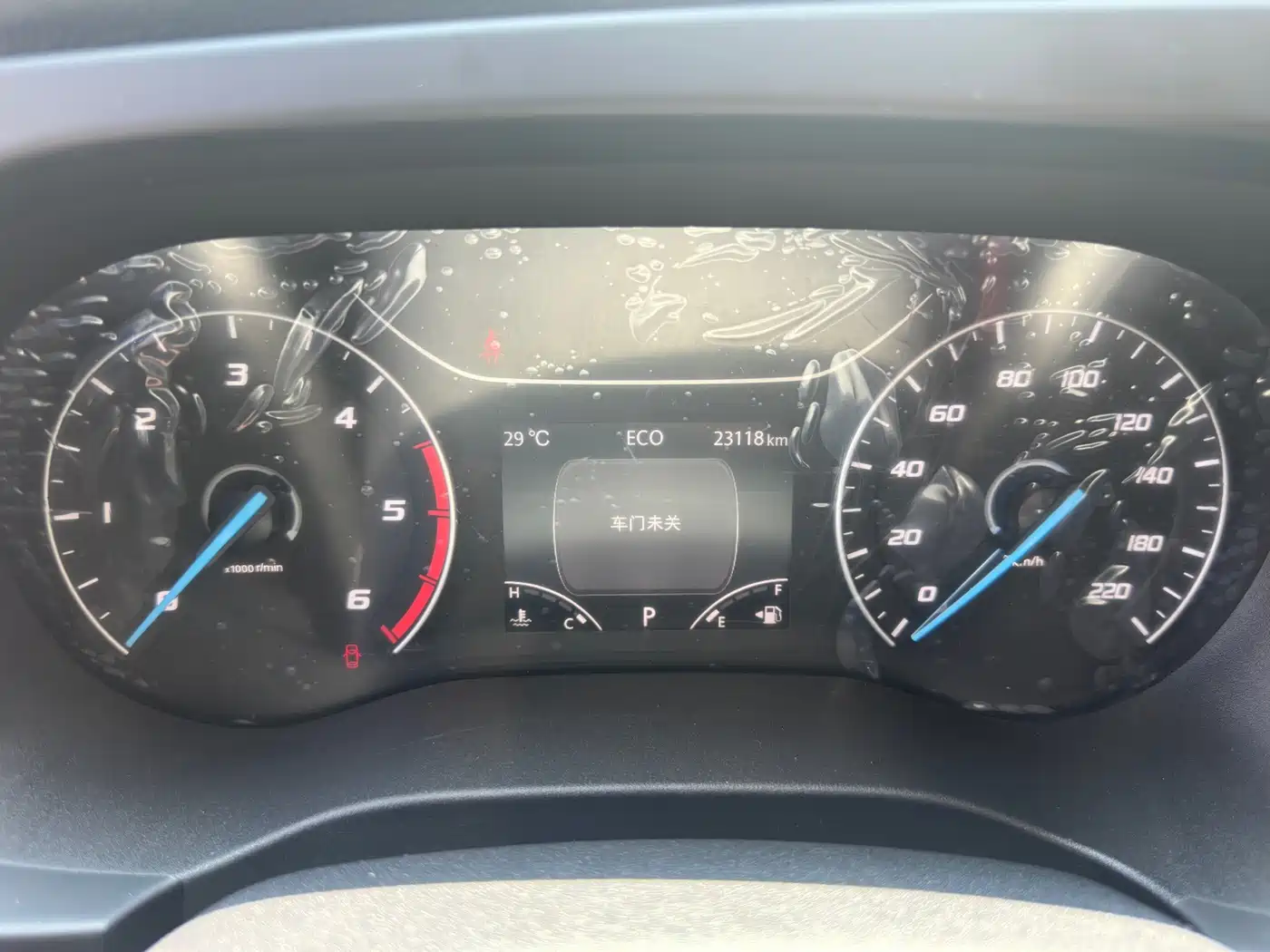 Jiangling JMC Fushun 2024 2023 Model 2.0T Automatic Short Wheelbase Medium Roof Commercial MPV 6 Seats
