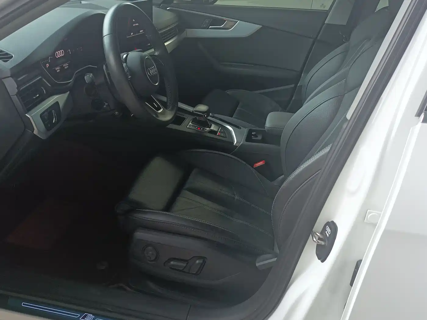 Audi A4L 2022 40 TFSI Luxury Dynamic фото 4