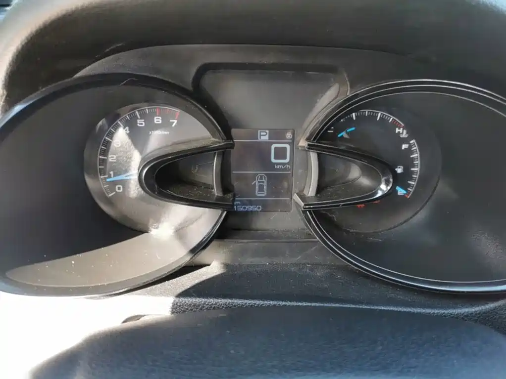 Dongfeng Aeolus Dongfeng Fengshen AX7 2015 2015 2.0L Automatic Smart Ease
