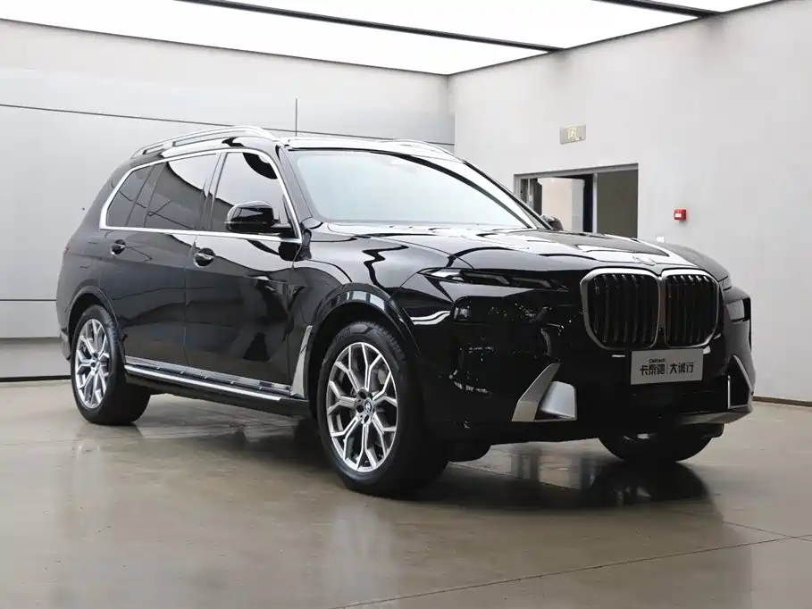 BMW X7 2023 xDrive40i Leading Luxury Package фото 26