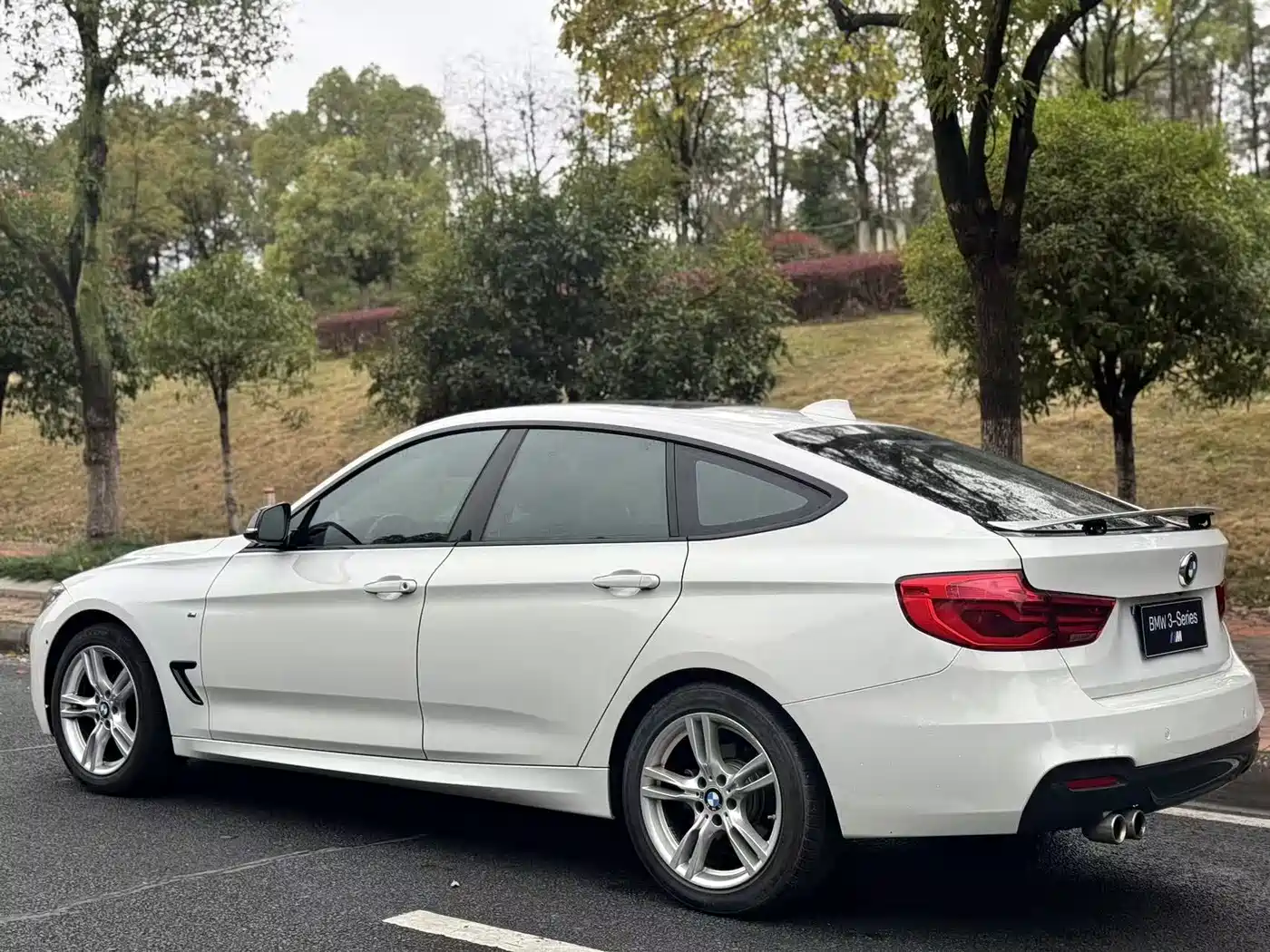 BMW 3 Series GT 2019 320i M Sport Model фото 7
