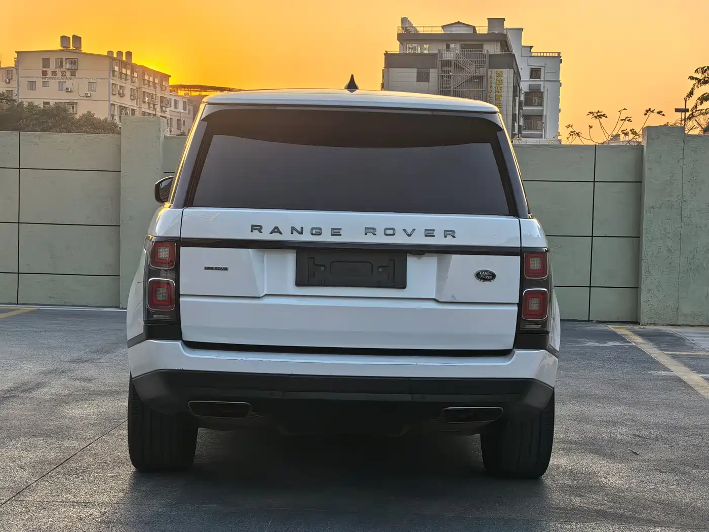 Land Rover Range Rover 2019 3.0 SC V6 Golden Age Edition фото 7