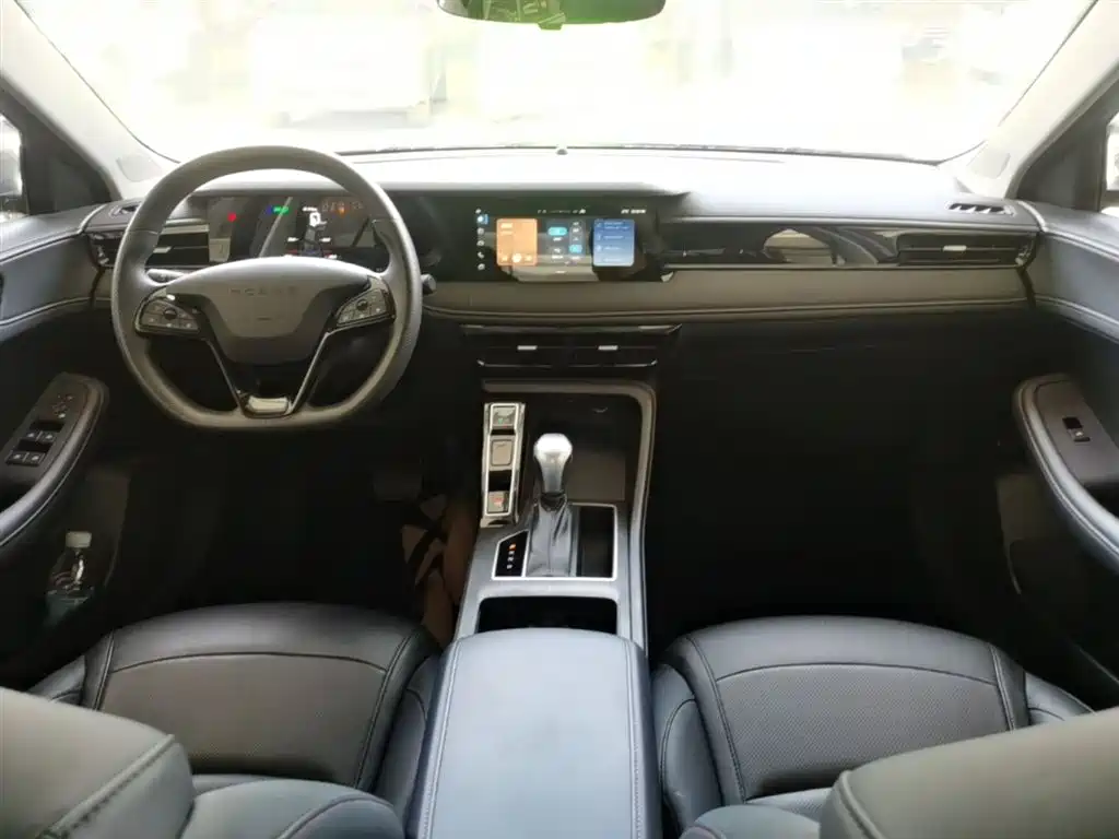 Roewe i5 2025 2023 1.5L CVT Luxury Edition