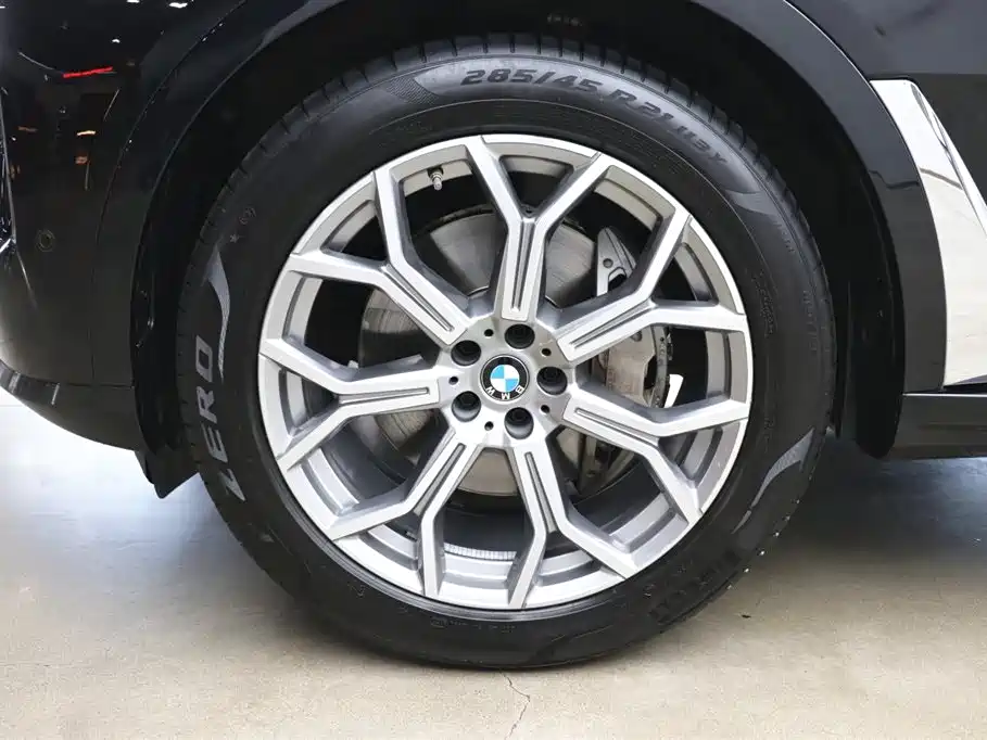 BMW X7 2023 xDrive40i Leading Luxury Package фото 29