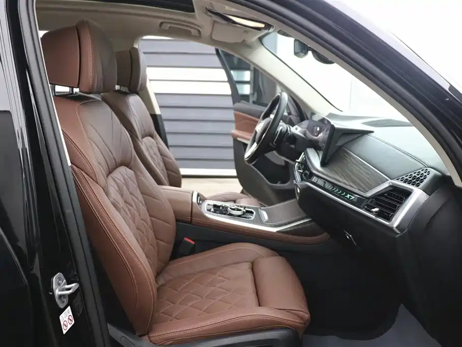 BMW X7 2023 xDrive40i Leading Luxury Package фото 24