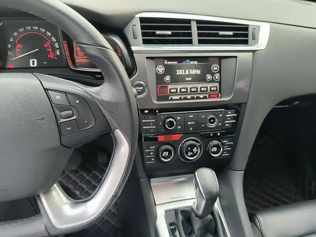 DS 6 2017 2016 1.6T Luxury THP160