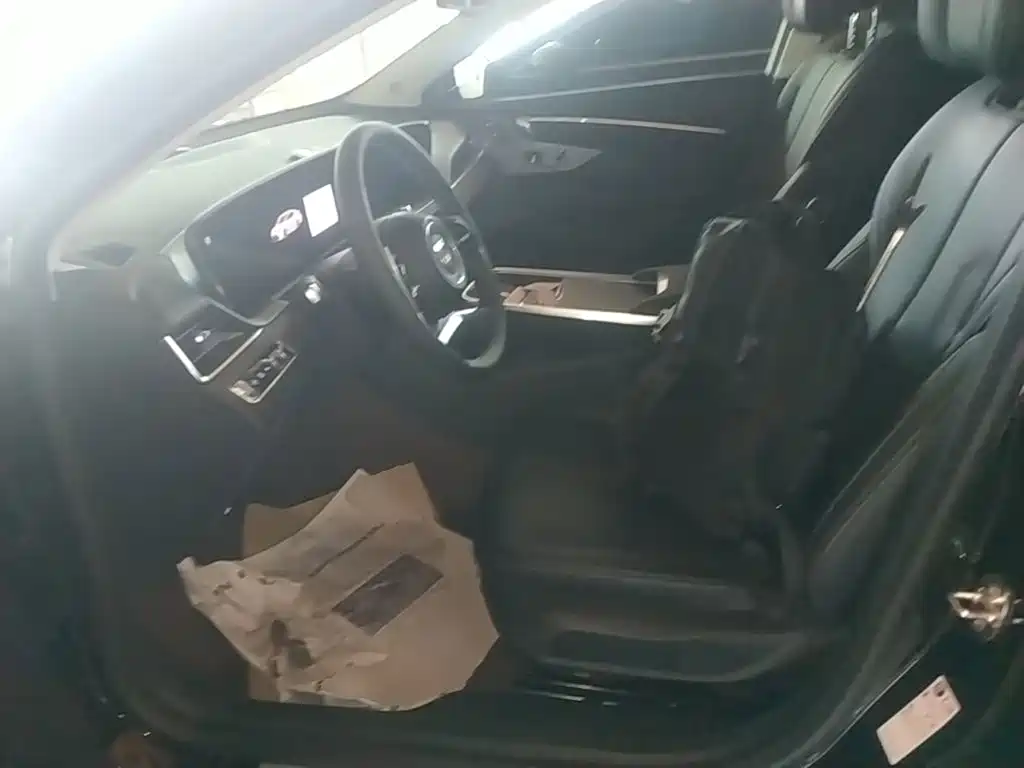 Buick LaCrosse 2025 2026 Model 28T Platinum Edition