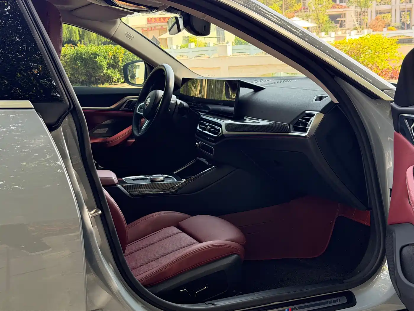 BMW i4 2023 eDrive35 фото 10