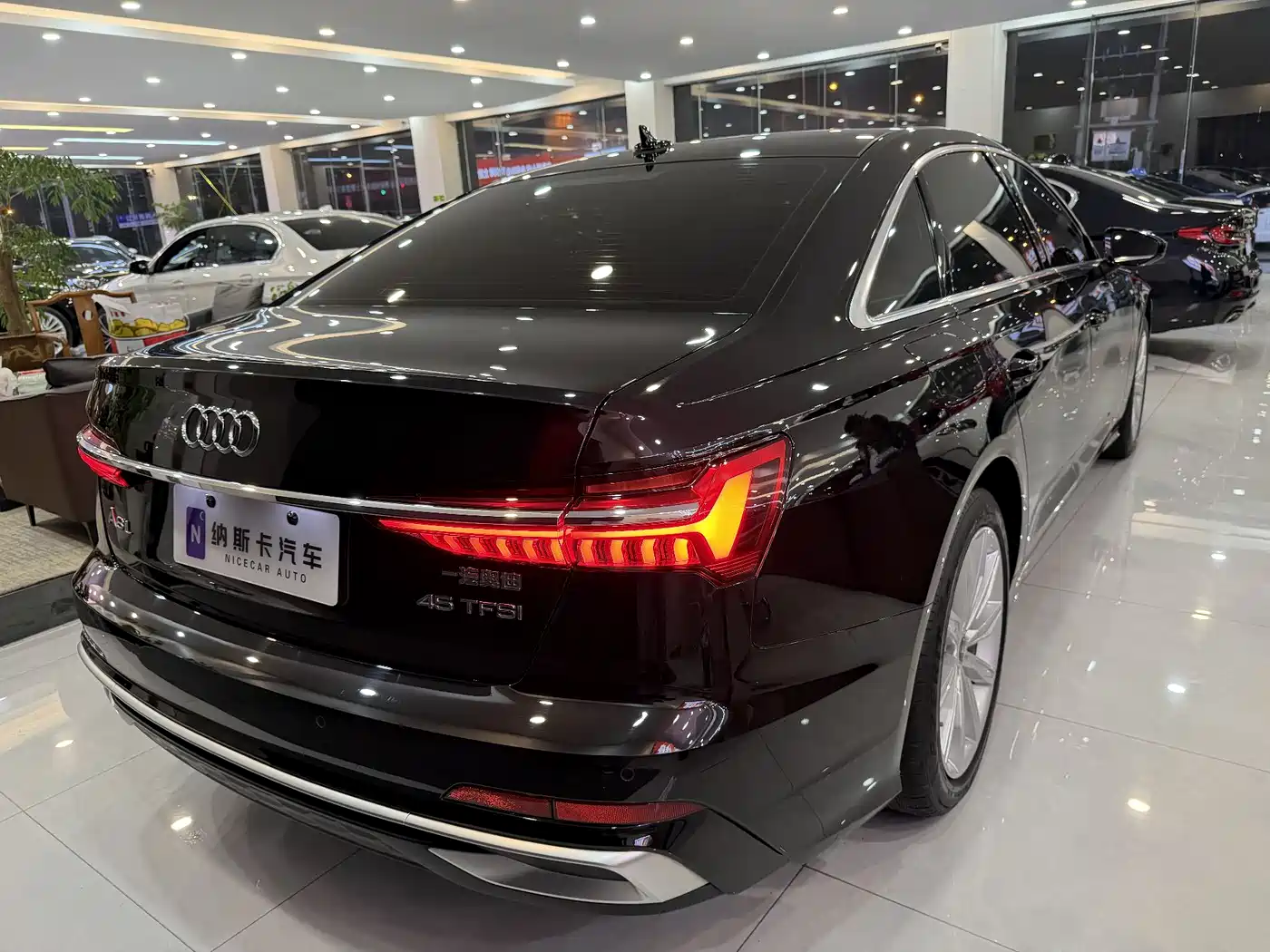 Audi A6L 2023 45 TFSI Premium Selection Dynamic фото 5