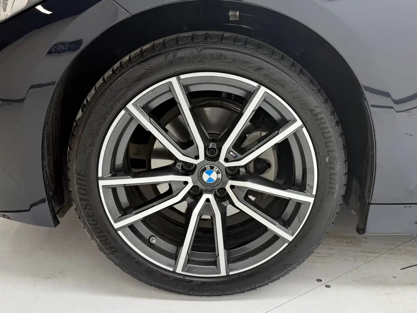 BMW 3 Series 2023 320Li M Sport Package фото 8