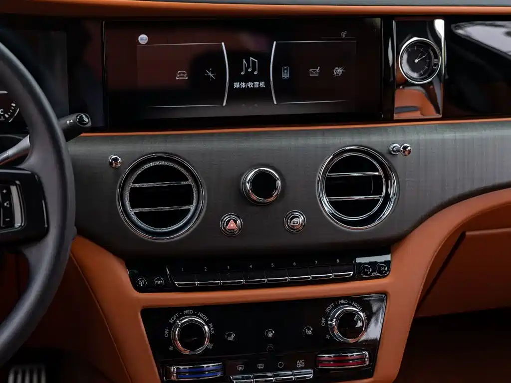 Фото 16 - Rolls-Royce Ghost