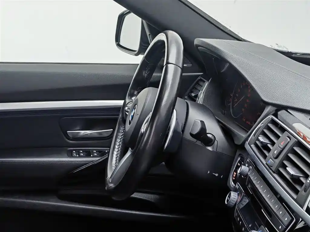 BMW 3 Series GT 2020 320i M Sport Black Night Edition фото 22