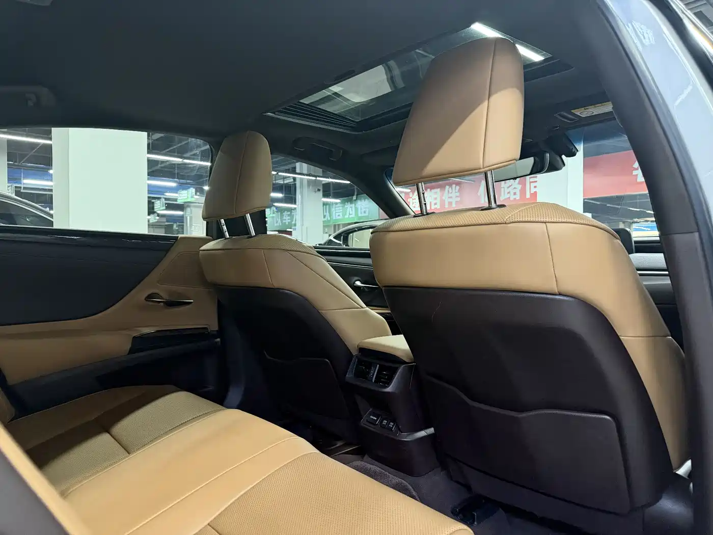 Lexus ES 2020 Model 300h Excellence Edition фото 7
