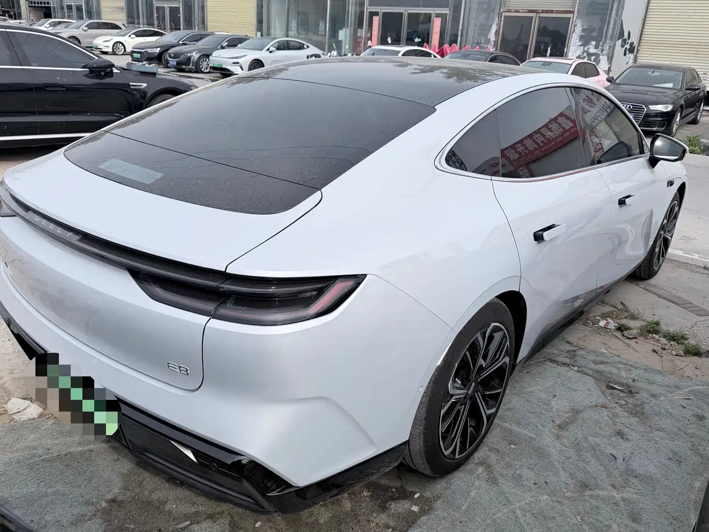 Geely Galaxy Galaxy E8 2024 665km RWD Starship Voyager Edition фото 9